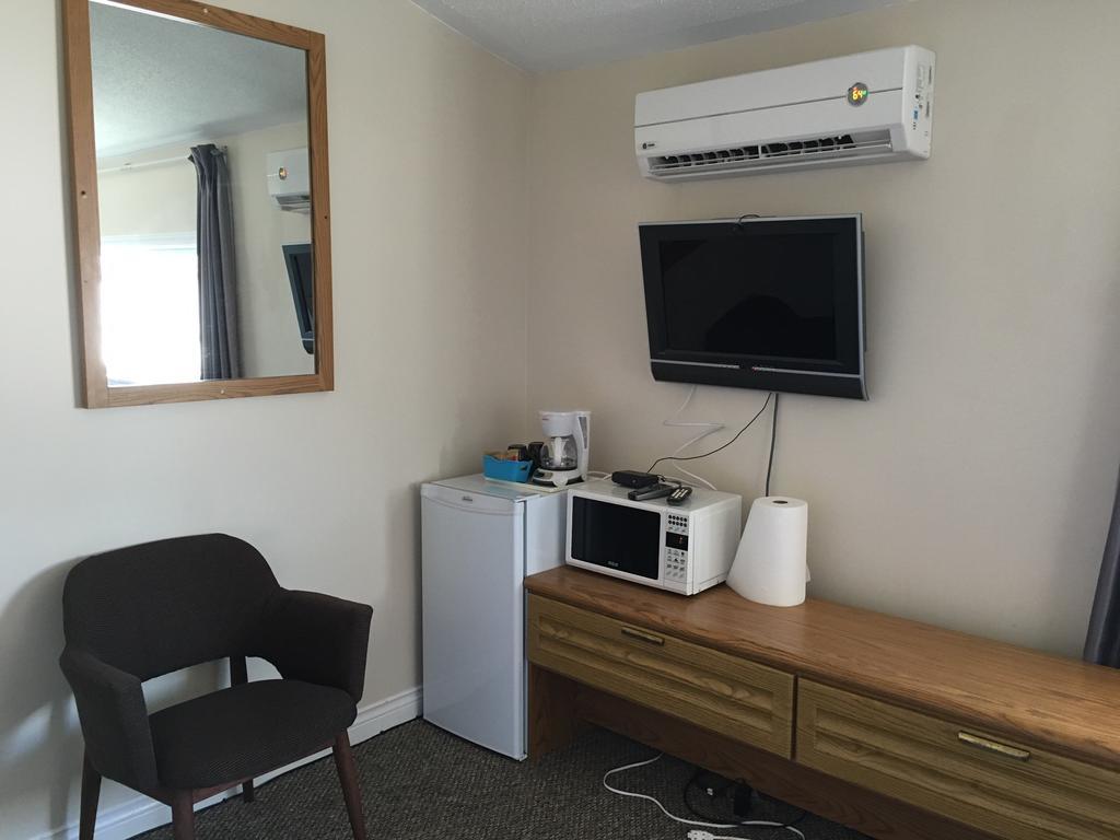 Airport Inn Fredericton Room photo