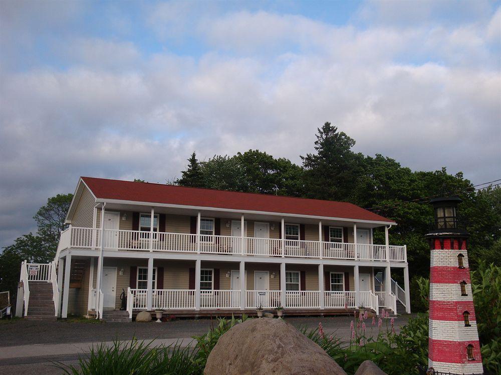 Airport Inn Fredericton Exterior photo